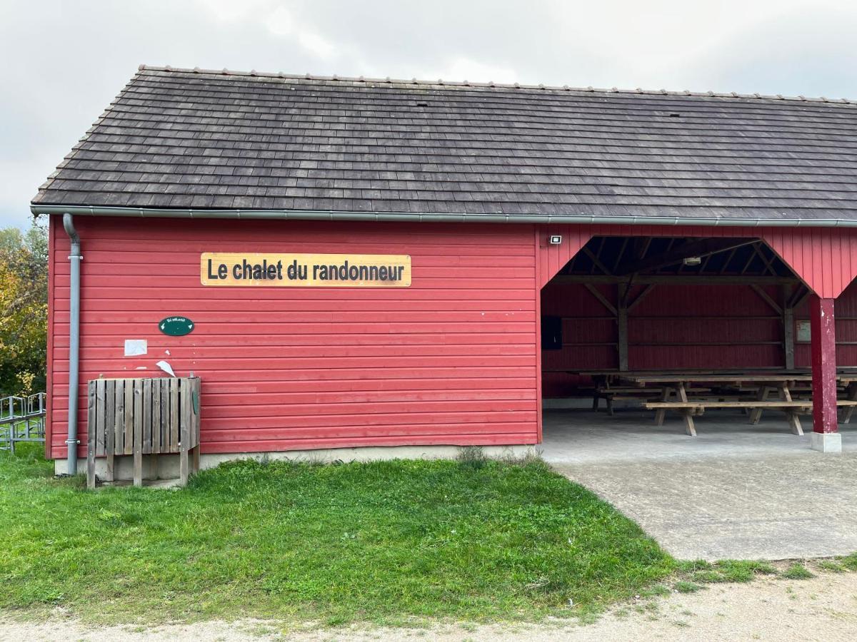 Les Maisonnettes Du Lac - Base De Loisirs Lavare Exteriör bild